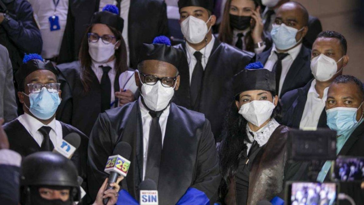 13_El País_28_2,p01