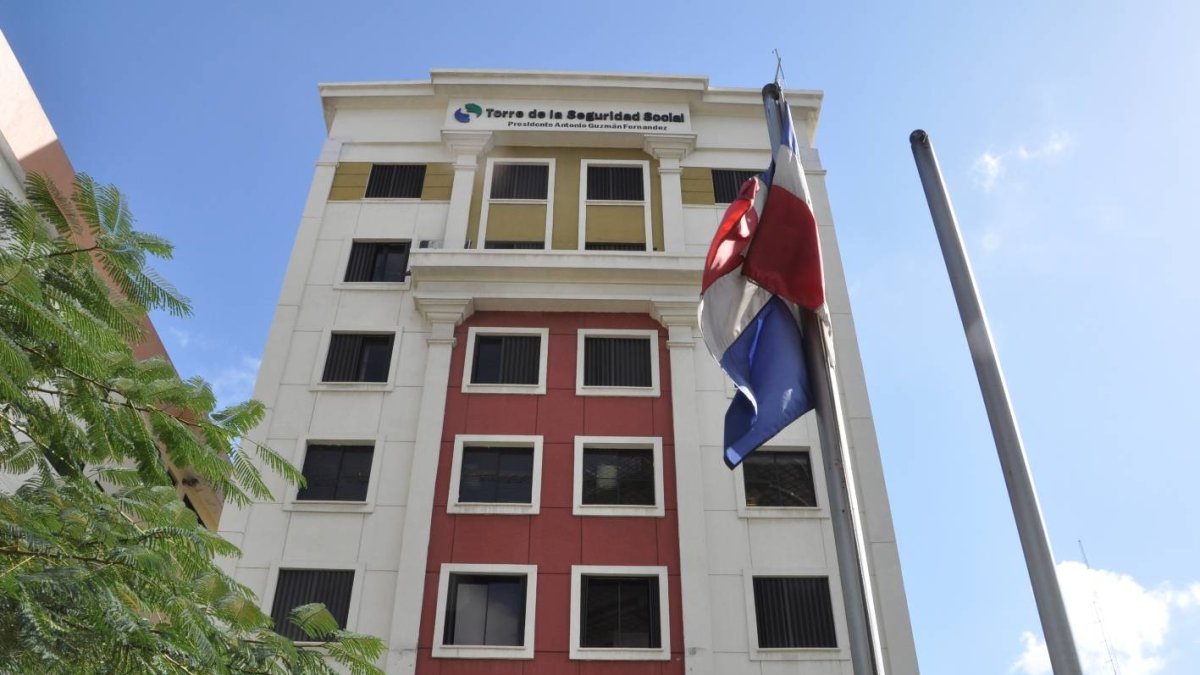 CNSS ordena recetas médicas sin códigos