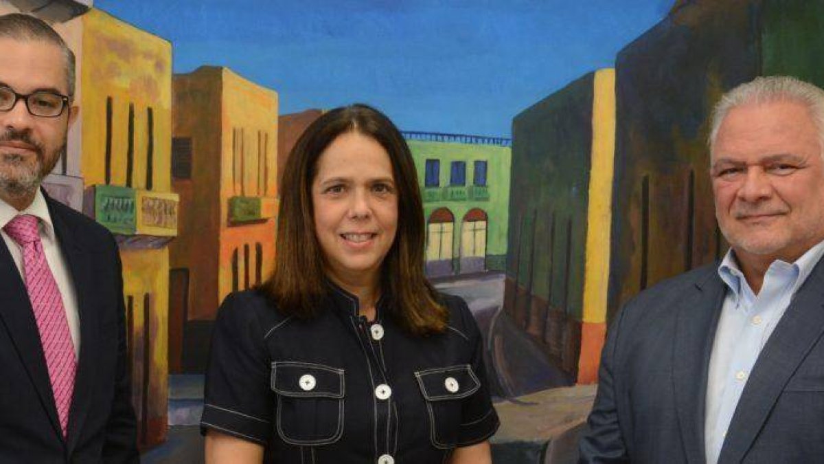 Desayuno economico directiva de ACOFAVE (Maribel Bellapart,Pascal Peña, Fernando Lama /HOY/16-12-2021/Pablo Matos/Amarilis Castro