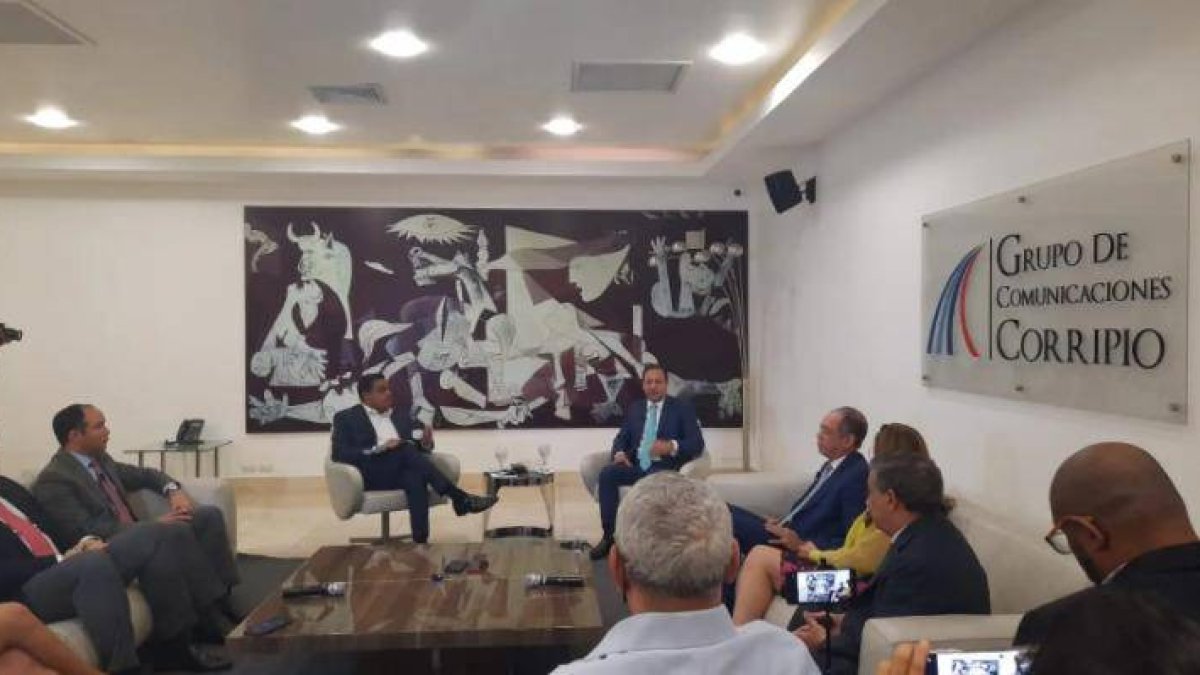 Abel Martínez en Almuerzo del Grupo de Comunicaciones Corripio.