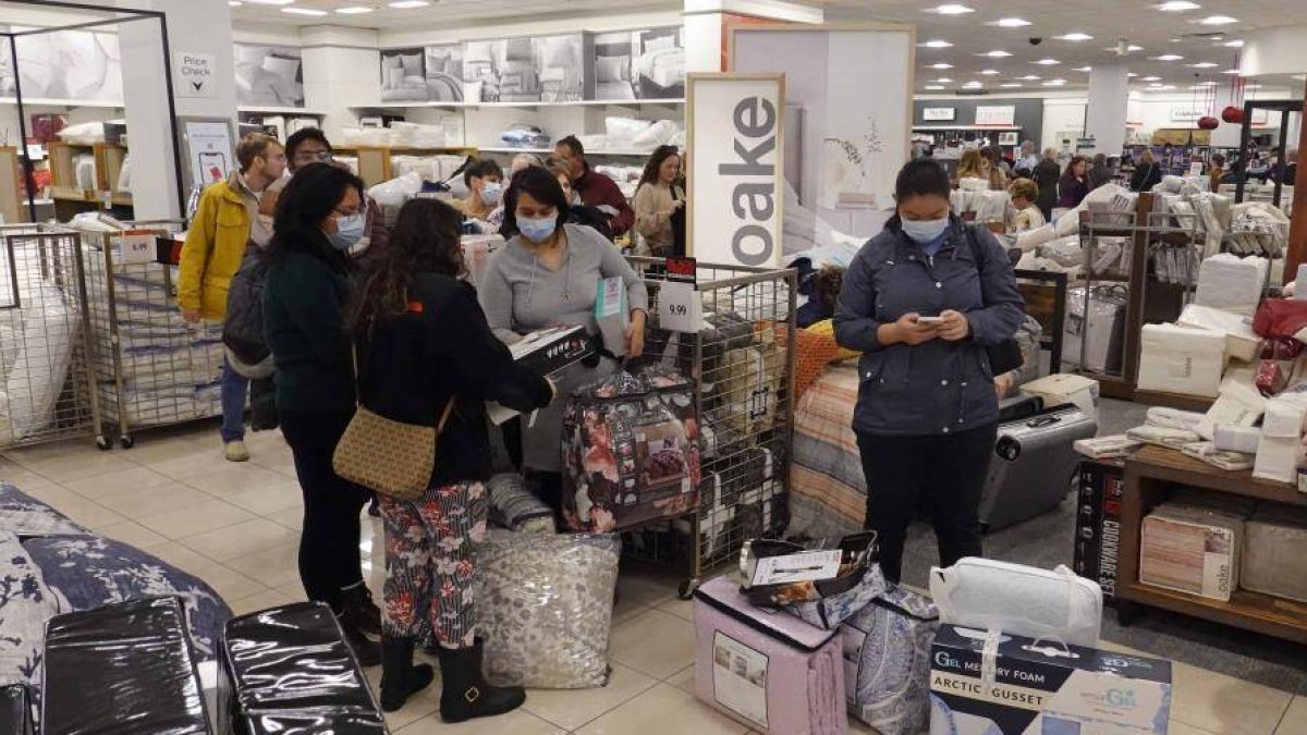 ap21357524720851-1f1909ec-focus-0-0-895-573