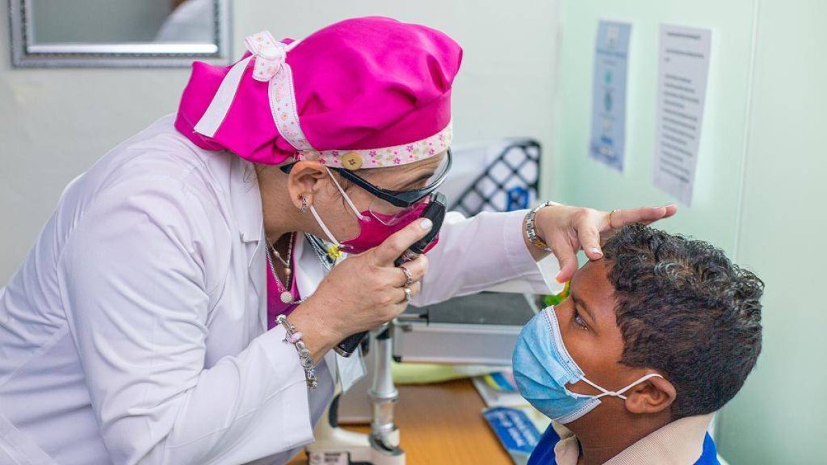 INABIE ofrece asistencia a 118 estudiantes diagnosticados con malnutrición y entrega 257 lentes zona sur del país