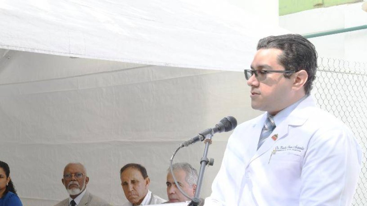 Doctor Eladio Pérez, del Ministerio de Salud.