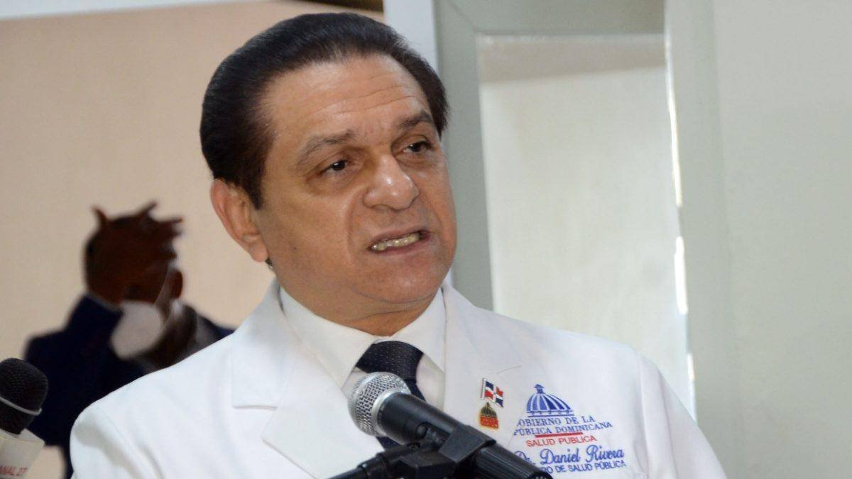 Autoridades de salud aclaran financiamiento anunciado es para médicos
