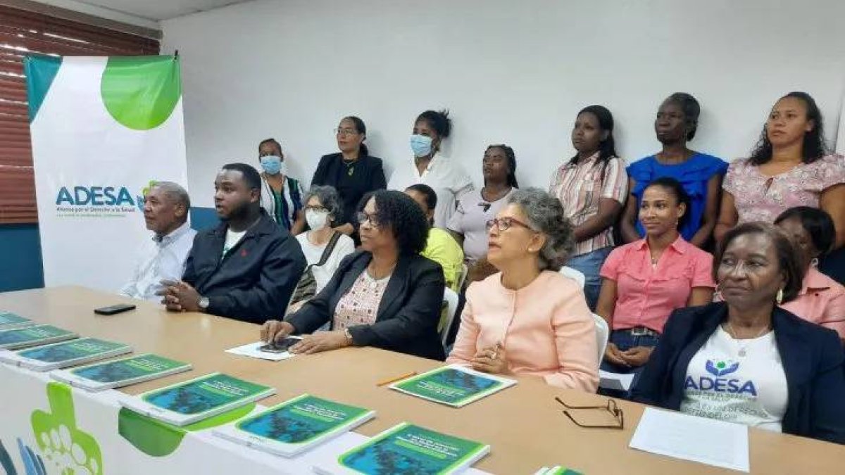 Adesa afirma sistema de salud está en «intensivos»