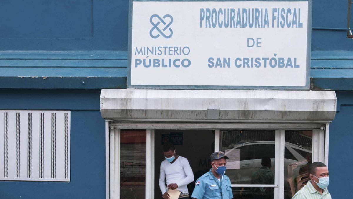 El policía hirió de un disparo a Cristian Perier Corporán, quien falleció tras varios días de hospitalización.