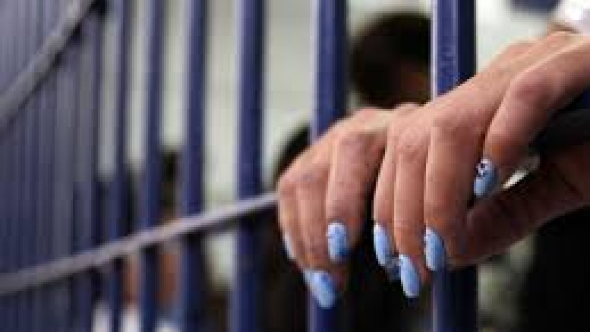 Solicitan prisión preventiva contra mujer que intentó matar hija de dos ...