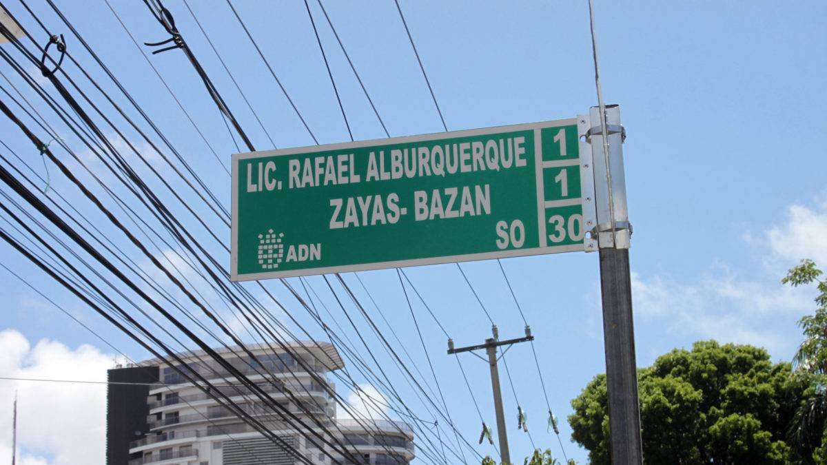 Calle Rafael Alburquerque Zayas Bazan. Es la antigua Jardines de El Embajador, en la avenida Sarasota. HOY Duany Nuñez 10-5-2022