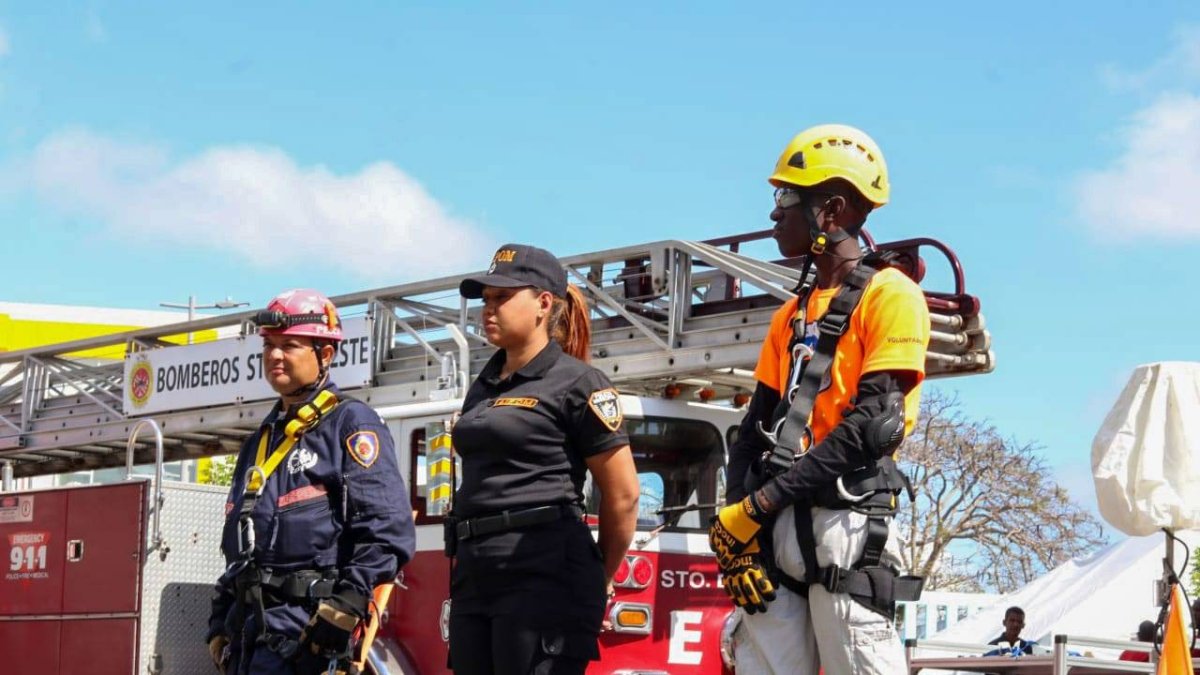 Ayuntamiento Santo Domingo Este y organismos de socorro cierran 4 balnearios.