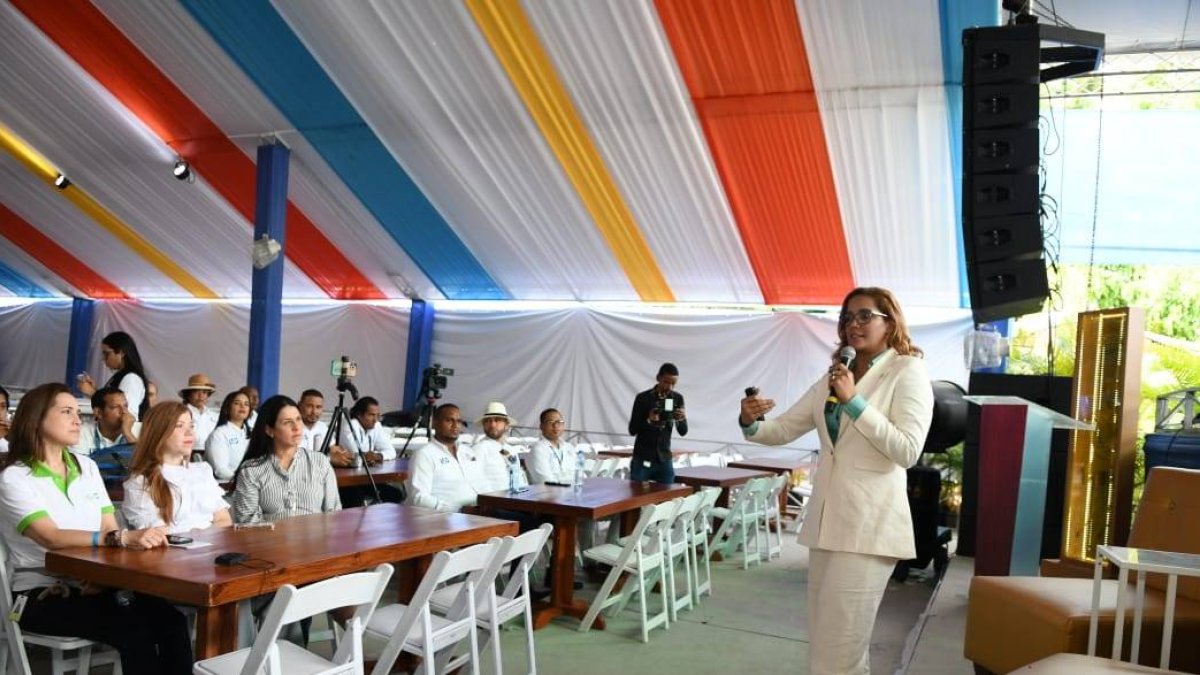 La DGII presenta avances en la Facturación Electrónica en el Dominican Cigar Fest de Tamboril