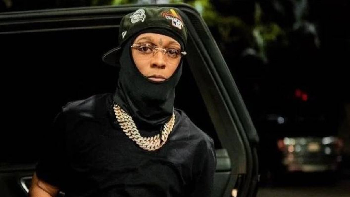 Rochy RD salió en una yipeta acompañado de Santiago Matías