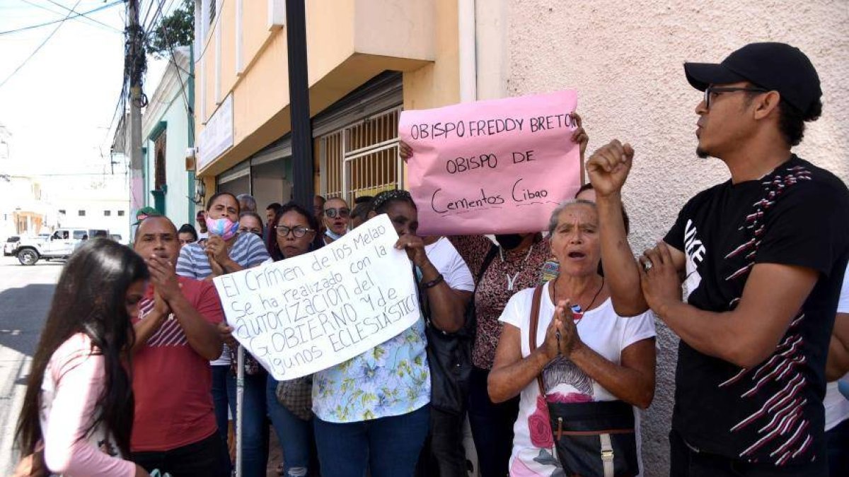 dsc9962-bd85f50f-focus-0-0-895-573