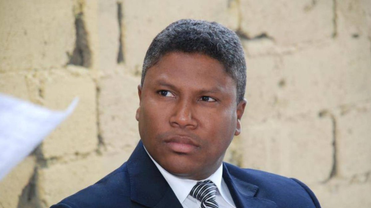 Exponen restos de dirigente político Domingo Jiménez