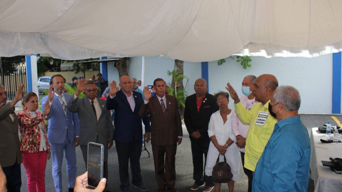 Durán Delgado gana elecciones de generales retirados.