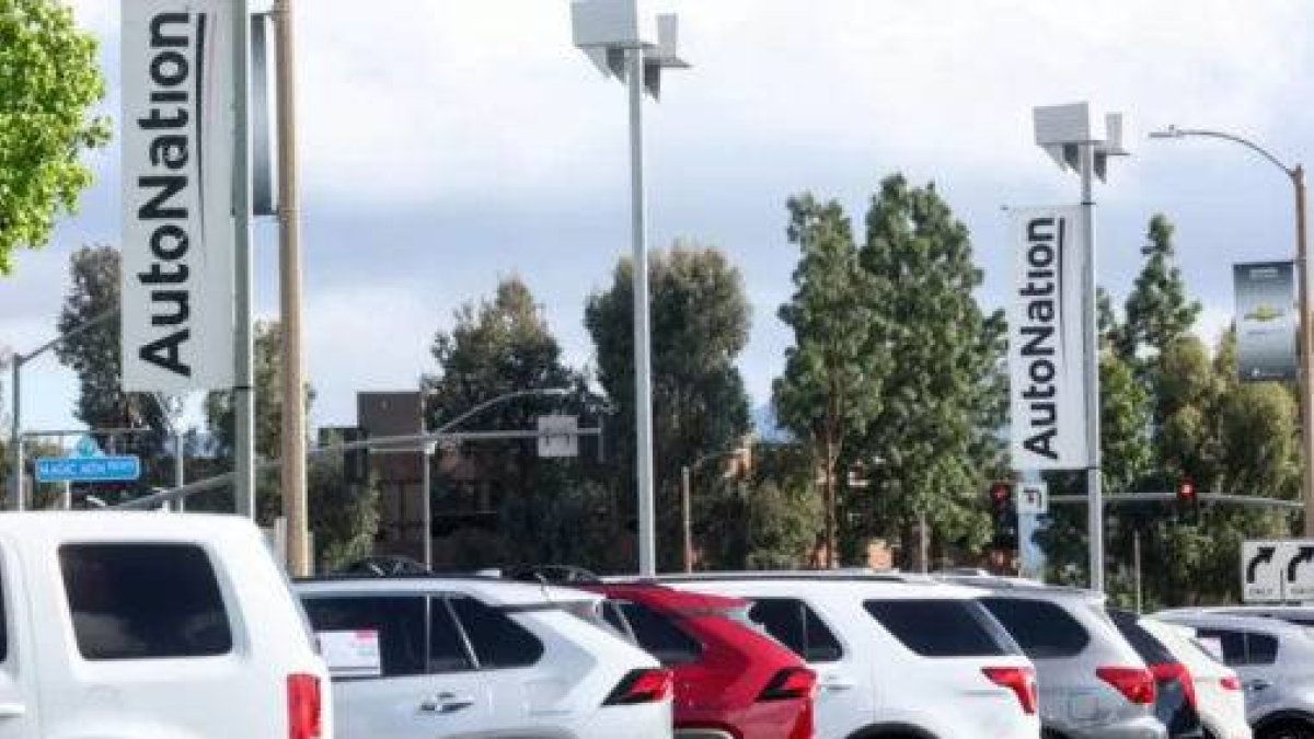 Nueva York prohibirá la venta de vehículos de combustión a partir de 2035.