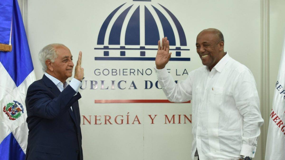 Manuel Lara y Antonio Almonte en juramentación