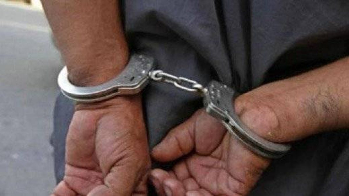 Esposado. Imagen de referencia (Archivo).