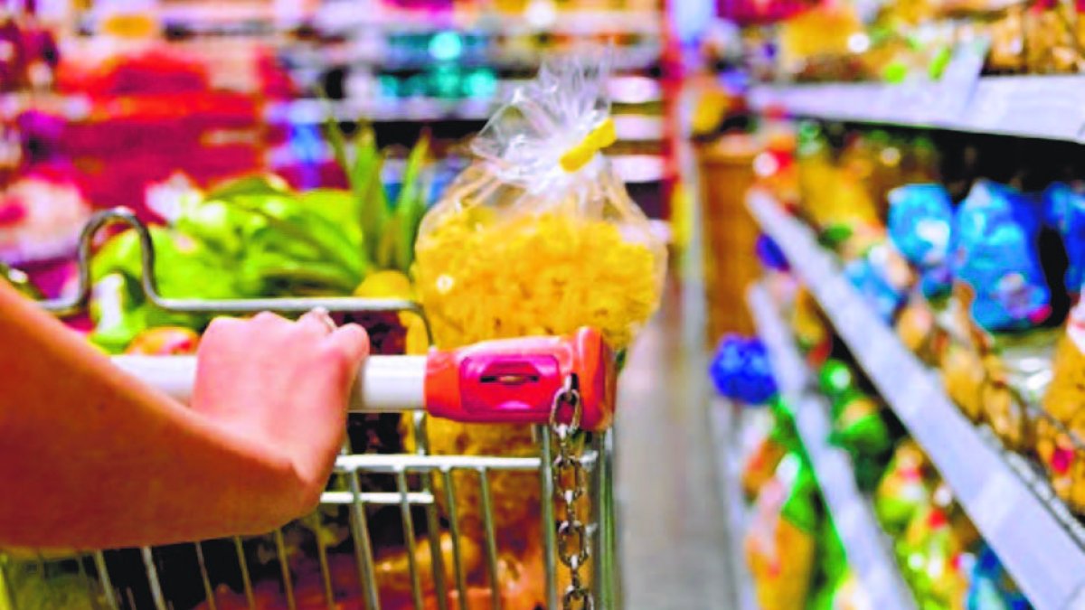 Inflación pesa sobre consumidores en Black Friday en EE.UU