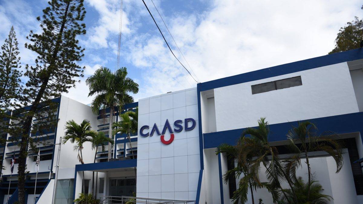 CAASD lleva agua potable a varios sectores en Santo Domingo Este