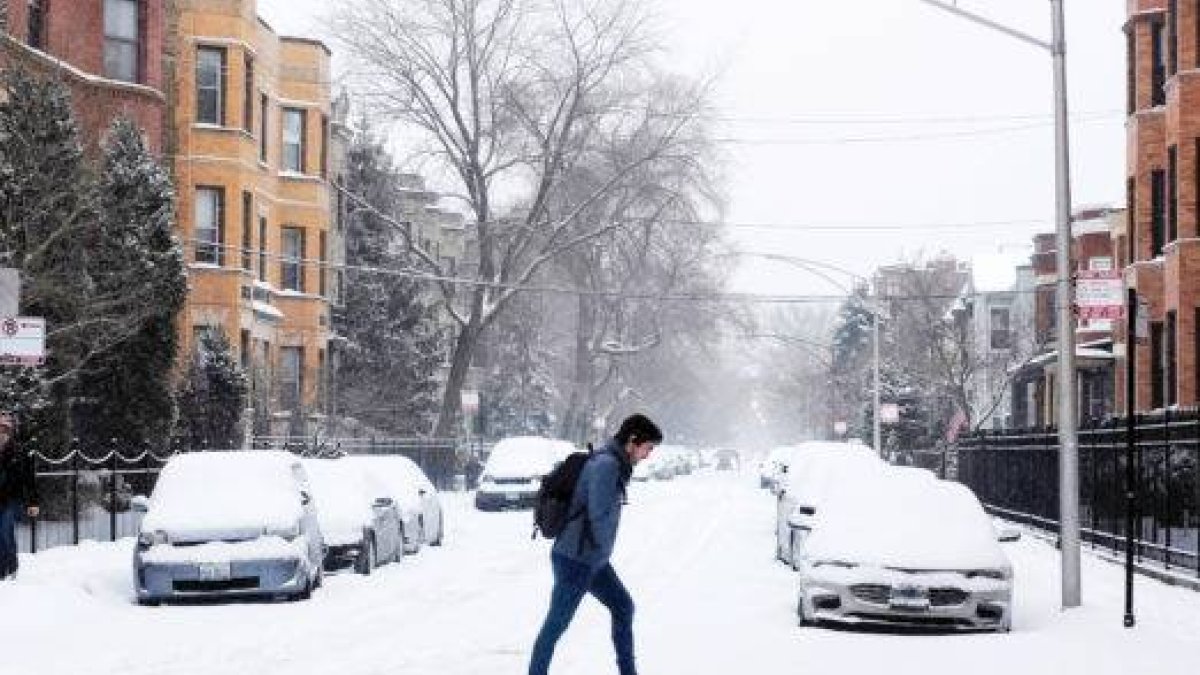 Tormenta agrega incertidumbre a viajes de vacaciones.