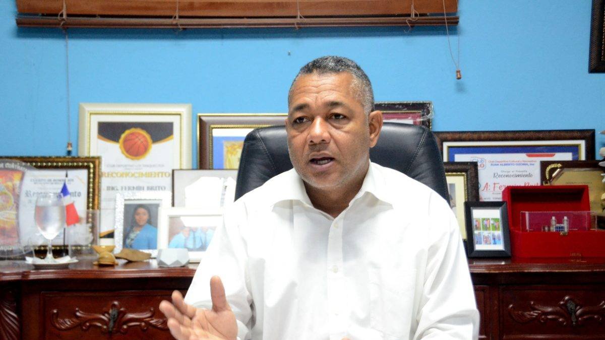Alcalde de Boca Chica, Fermín Brito