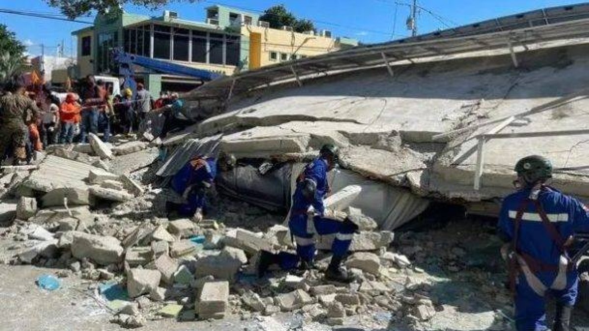 Parte del derrumbe en la Vega.