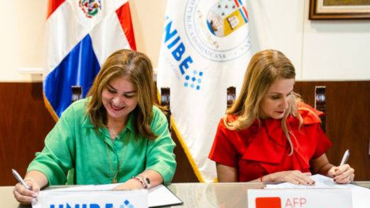 Grace Cochón, y Gina Cordero.