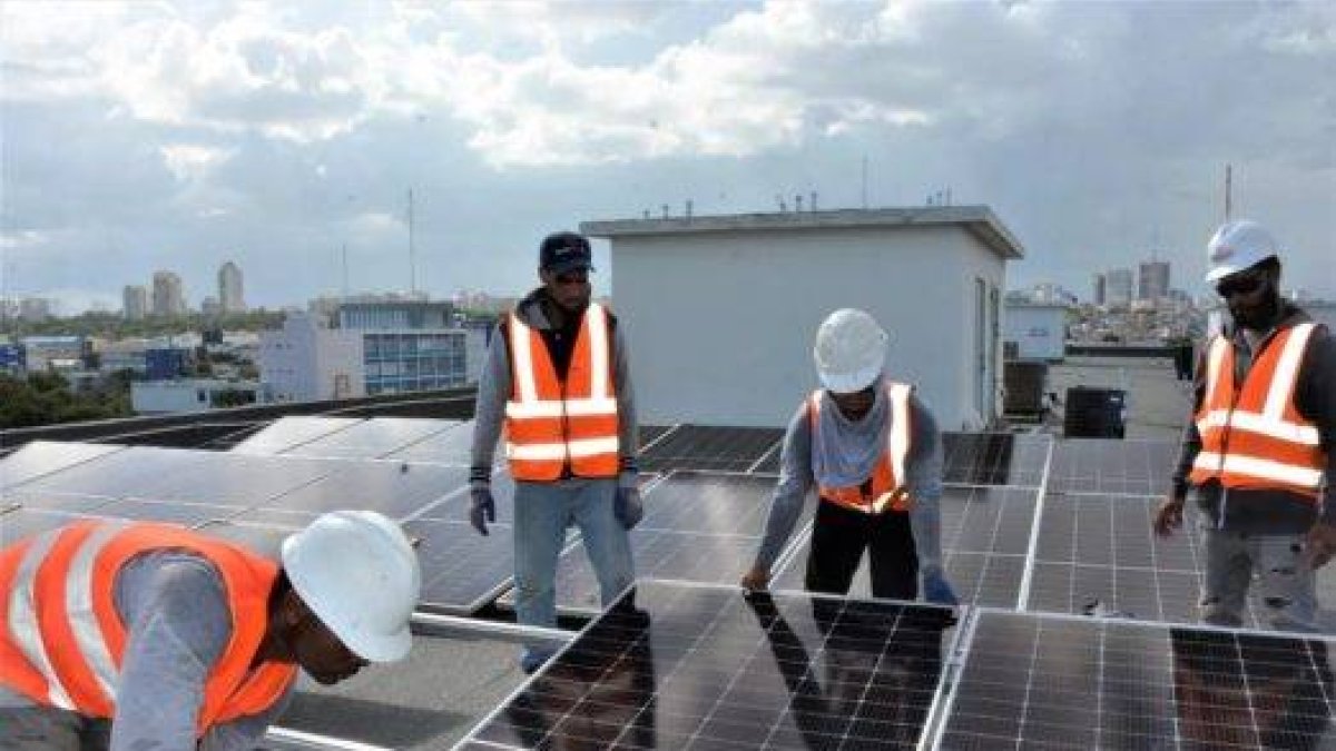 La energía eólica y solar tienen momentos en que el abastecimiento de generación es inestable.