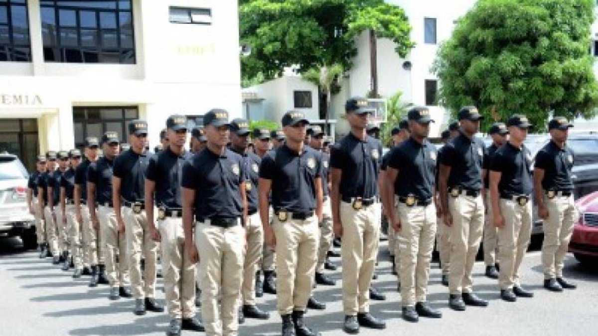 Agentes de la DNCD (Fuente externa)