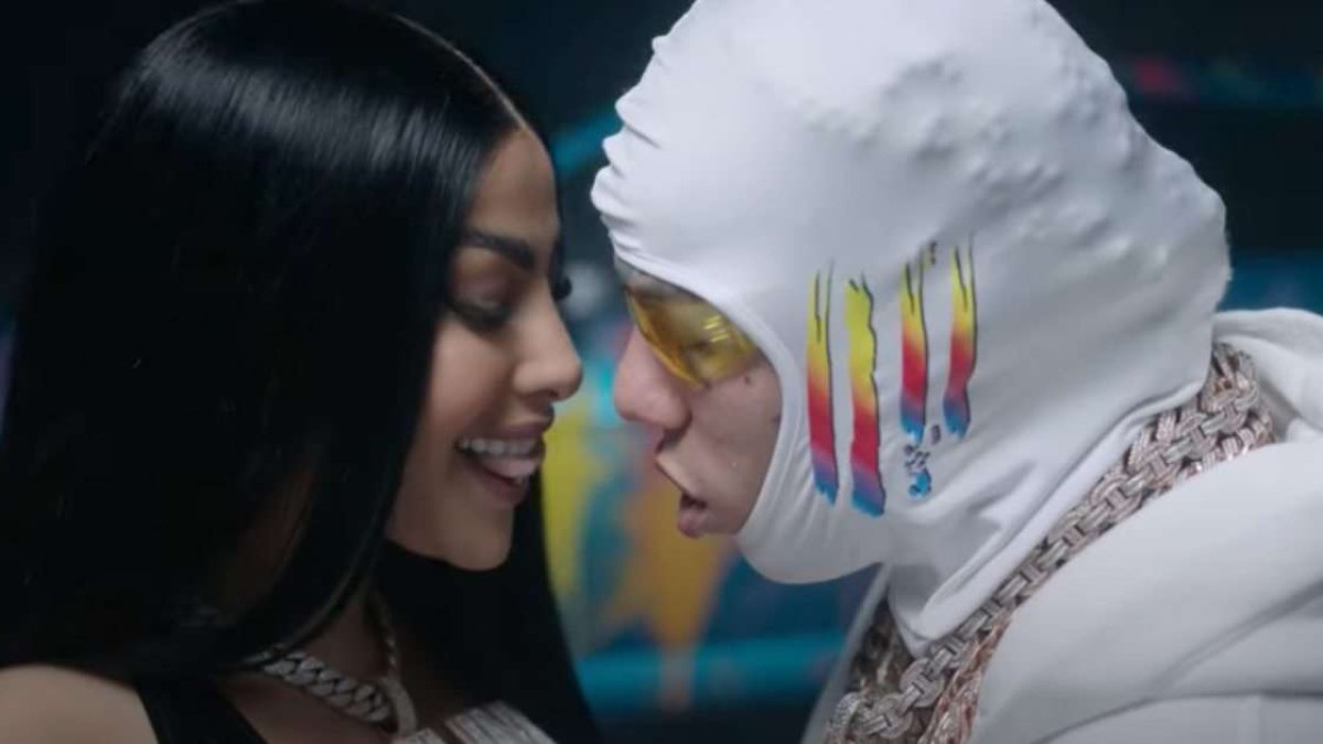 1690062468-tekashi-6ix9ine-yailin-comen-besos-nuevo-videoclip-shaka-laka