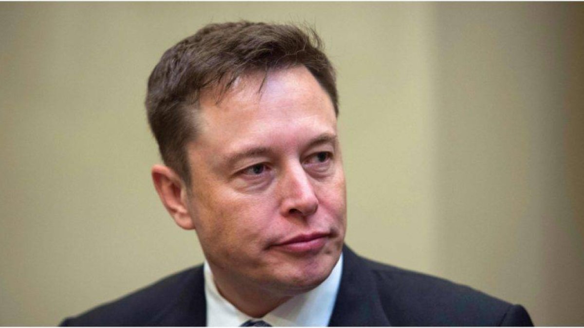 Musk anuncia que Tesla invertirá 500 millones para ampliar la red de carga de vehículos