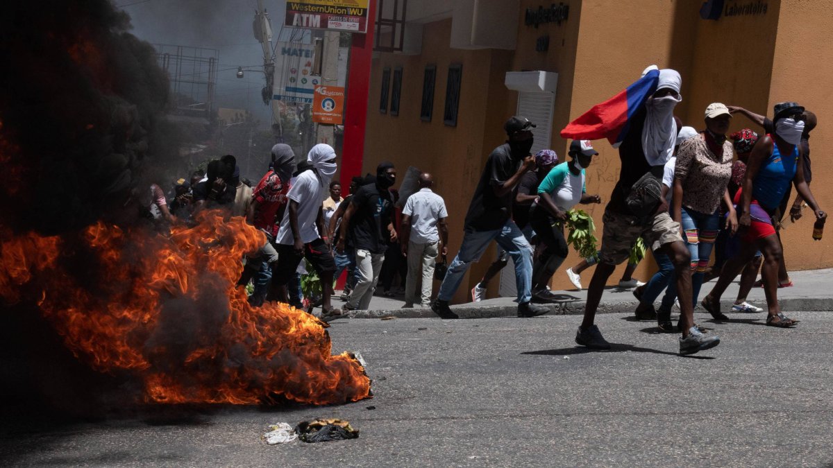 Miles de haitianos salen a la calle para protestar contra la inseguridad