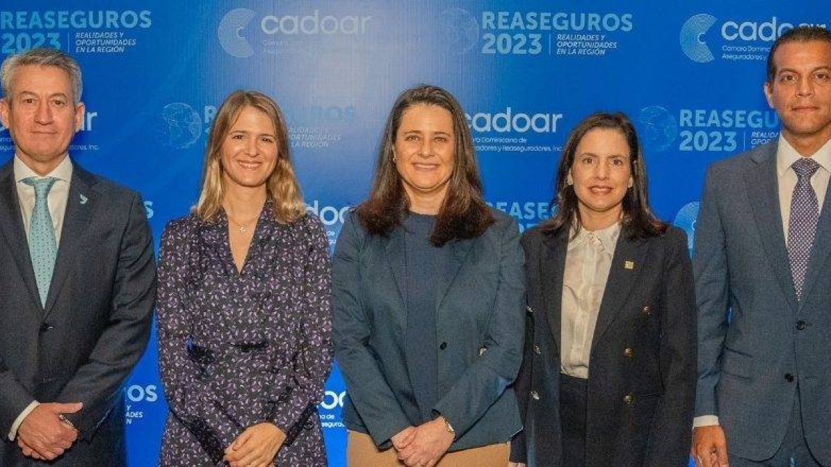 Jaime García, Marcela Mazzochetti, Carla Ballarín, Linda Sánchez y F. Glass.