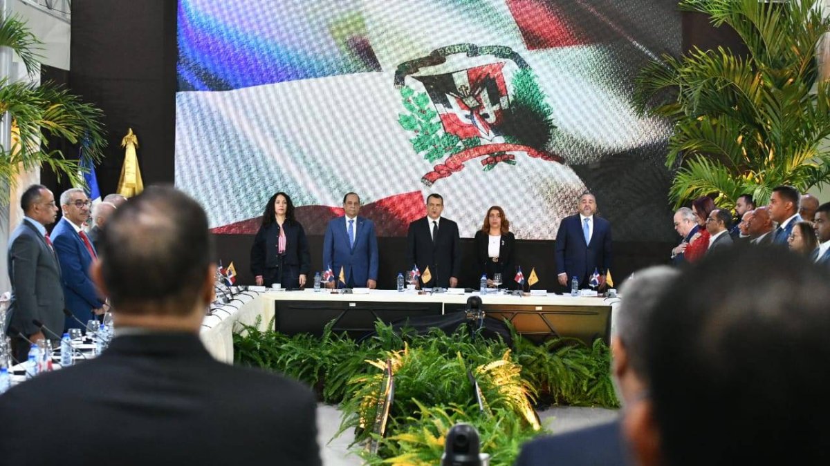 ¿Hasta cuándo tienen los partidos para dar a conocer sus candidatos oficiales en todos los niveles? FOTO Fuente eterna