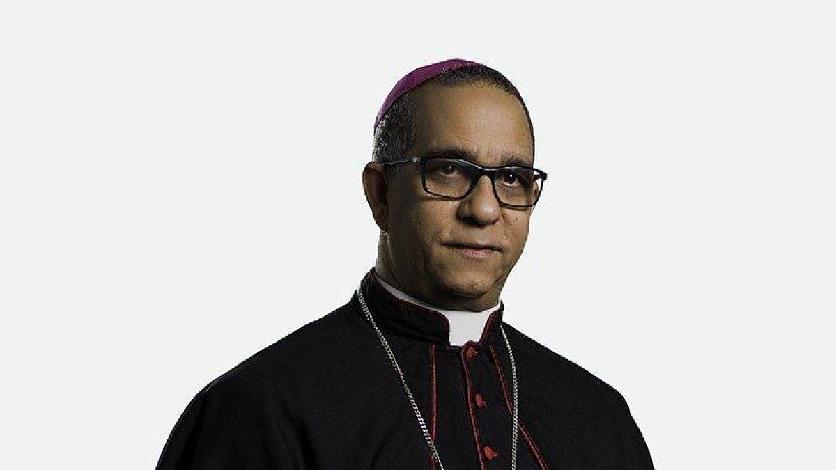 ¿Quién es Héctor Rodríguez, el nuevo arzobispo de Santiago?