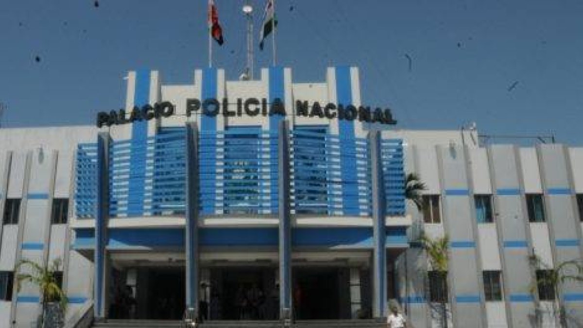 Policía y Ministerio Público persiguen autores muerte de raso