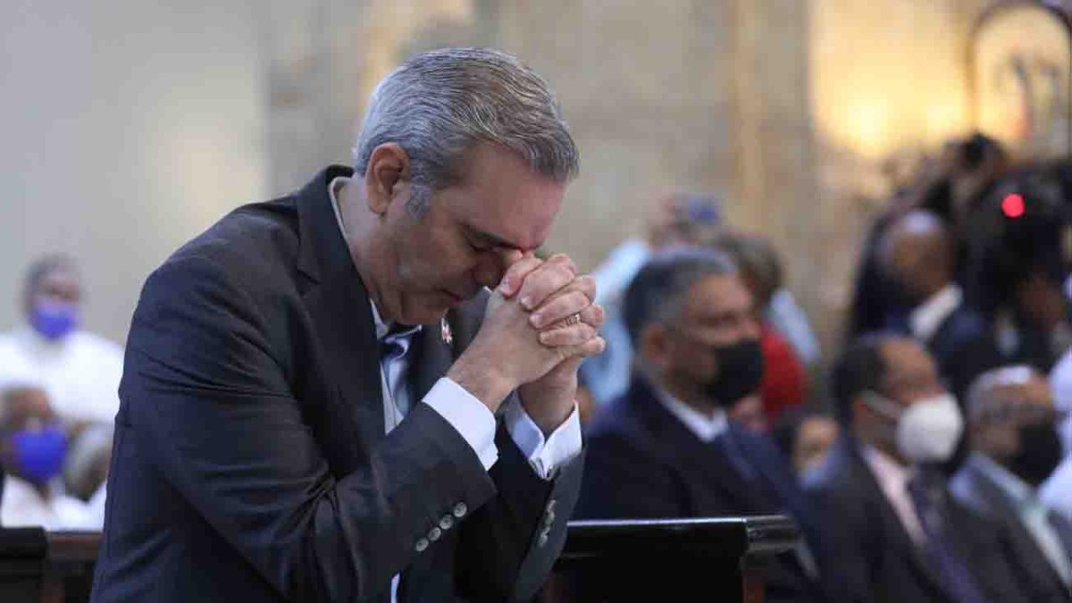 El presidente Luis Abinader se encuentra reunido con todo su gabinete en el Palacio Nacional