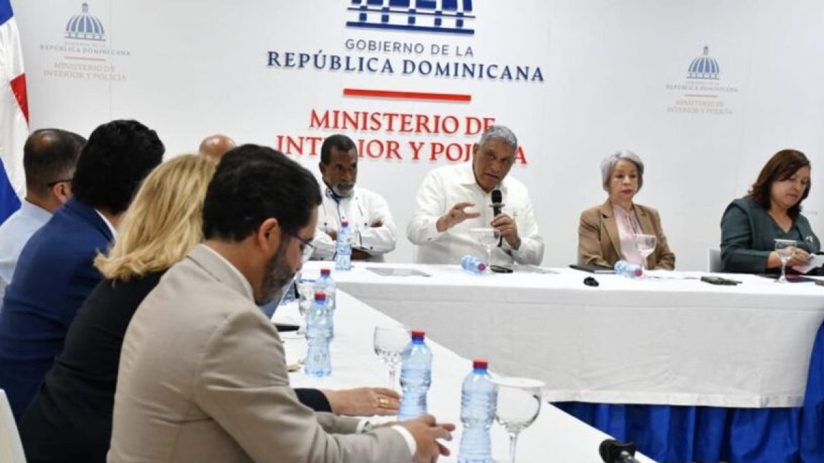 8_El País_24_3fr,p01
