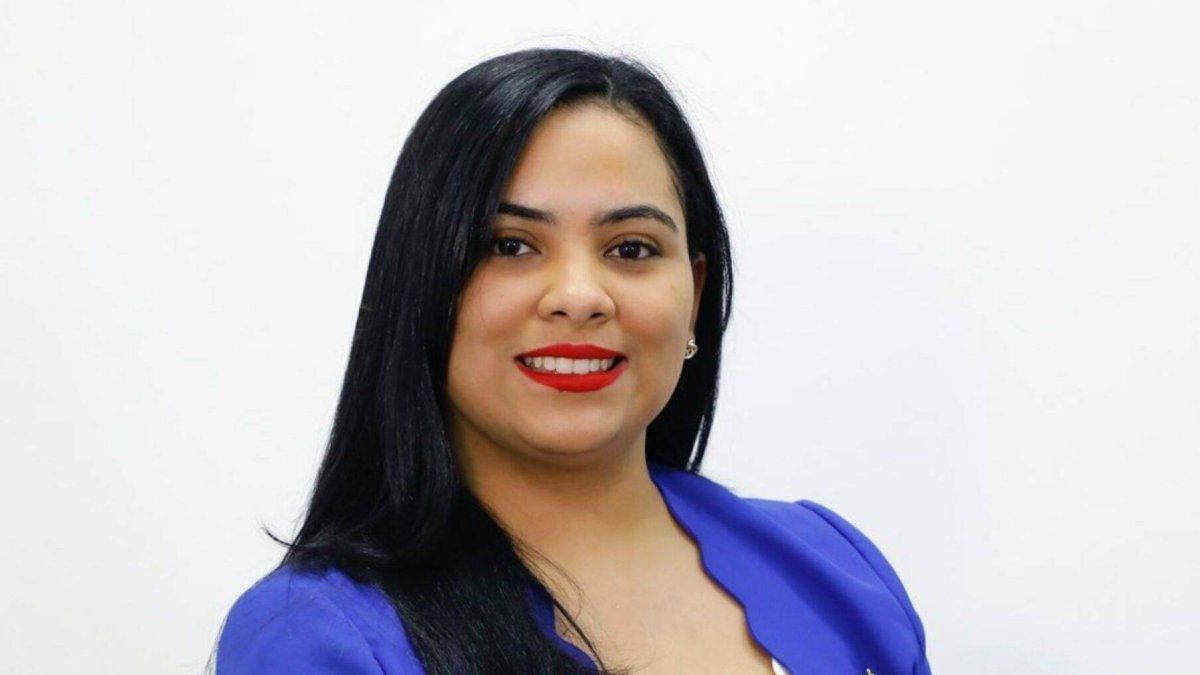 11_El País_23_Esquina,p04