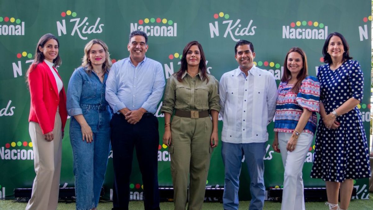 IMG_8950-Foto-Principal-Michelle-Romero-Karla-Leschhorn-Celso-Portela-Madelyn-Martinez-Juan-Diaz-Vida-Gaviria-y-Margarita-Heinsen-