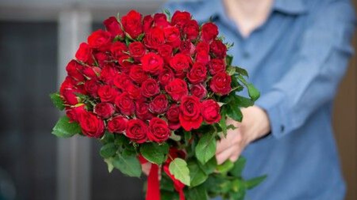 Origen de la tradición de regalar flores en San Valentín