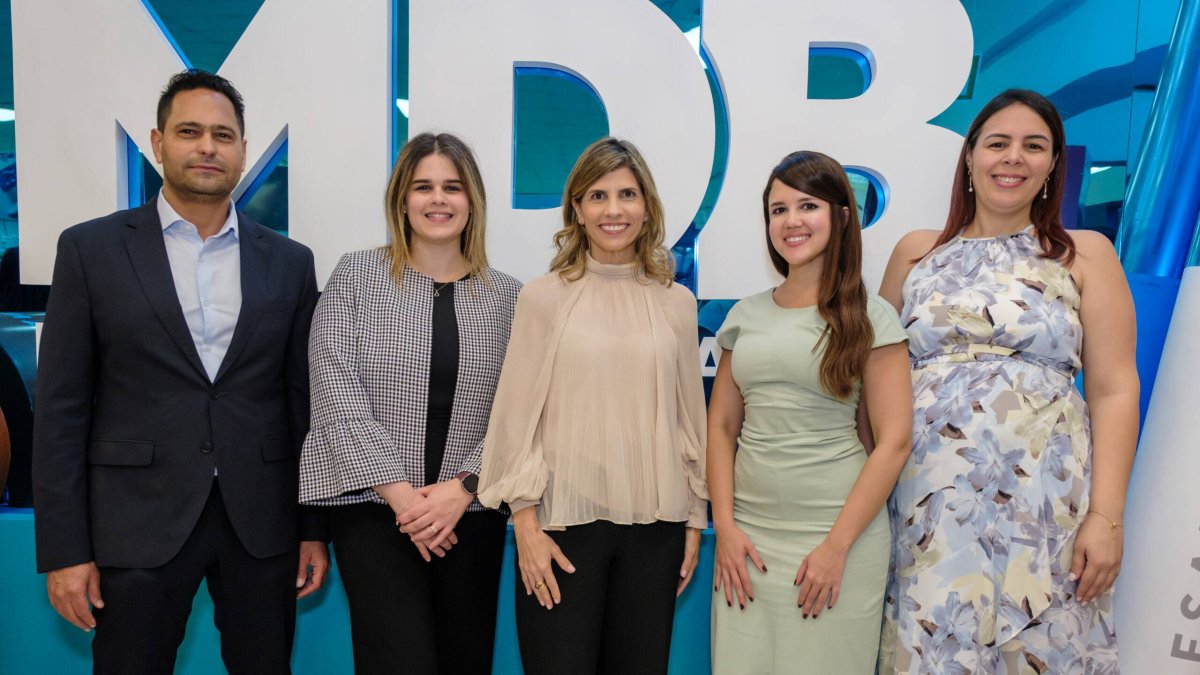 Juan Díaz, Pamela Zorrilla, Ana María Ramos, Jennifer Terrero y Marjorie Yermenos.