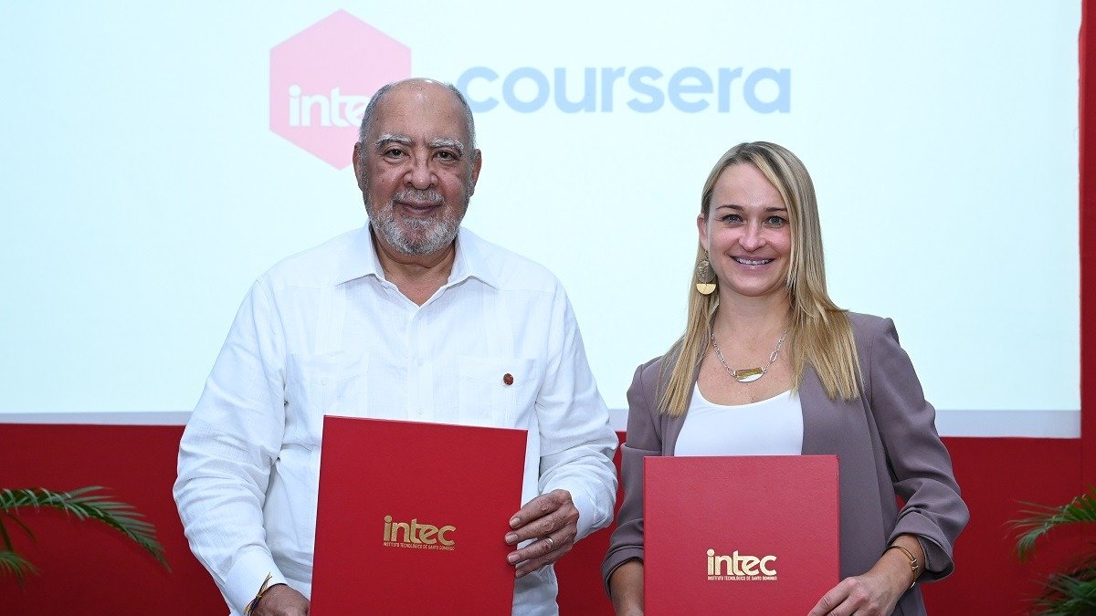 INTEC firma alianza con Coursera, ofrecerán más de 3,000 cursos gratuitos a su comunidad