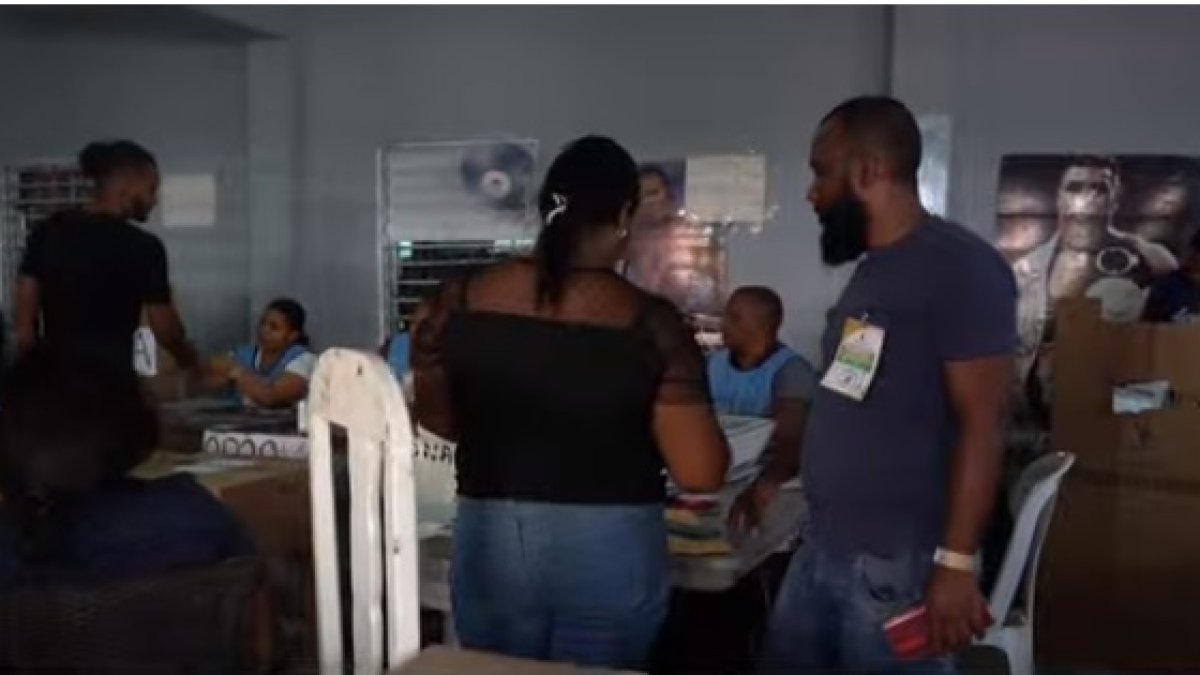 Gran flujo de votantes previo a cerrar elecciones