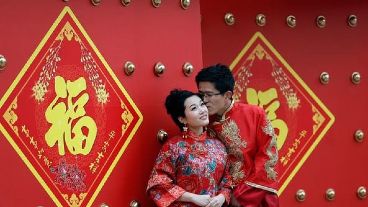 Caen las bodas en China por el descenso de jóvenes y el desequilibrio entre sexos