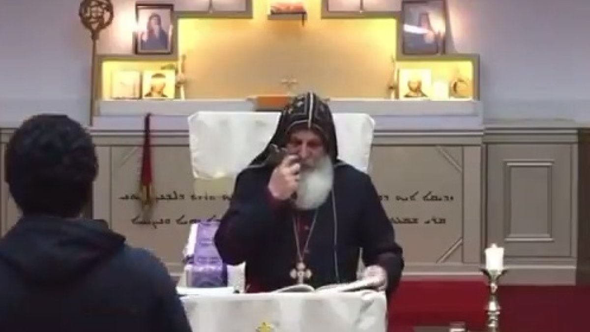 Video | Un sacerdote y varios feligreses apuñalados durante una misa en una iglesia de Sídney