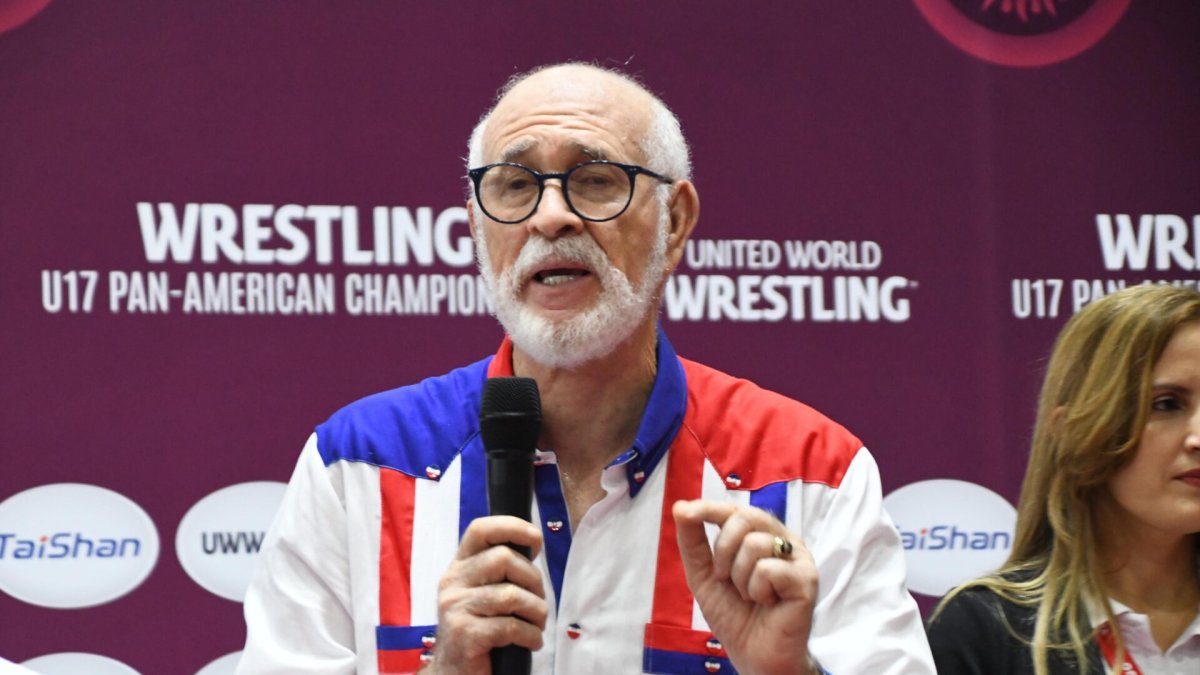 Antonio Acosta.