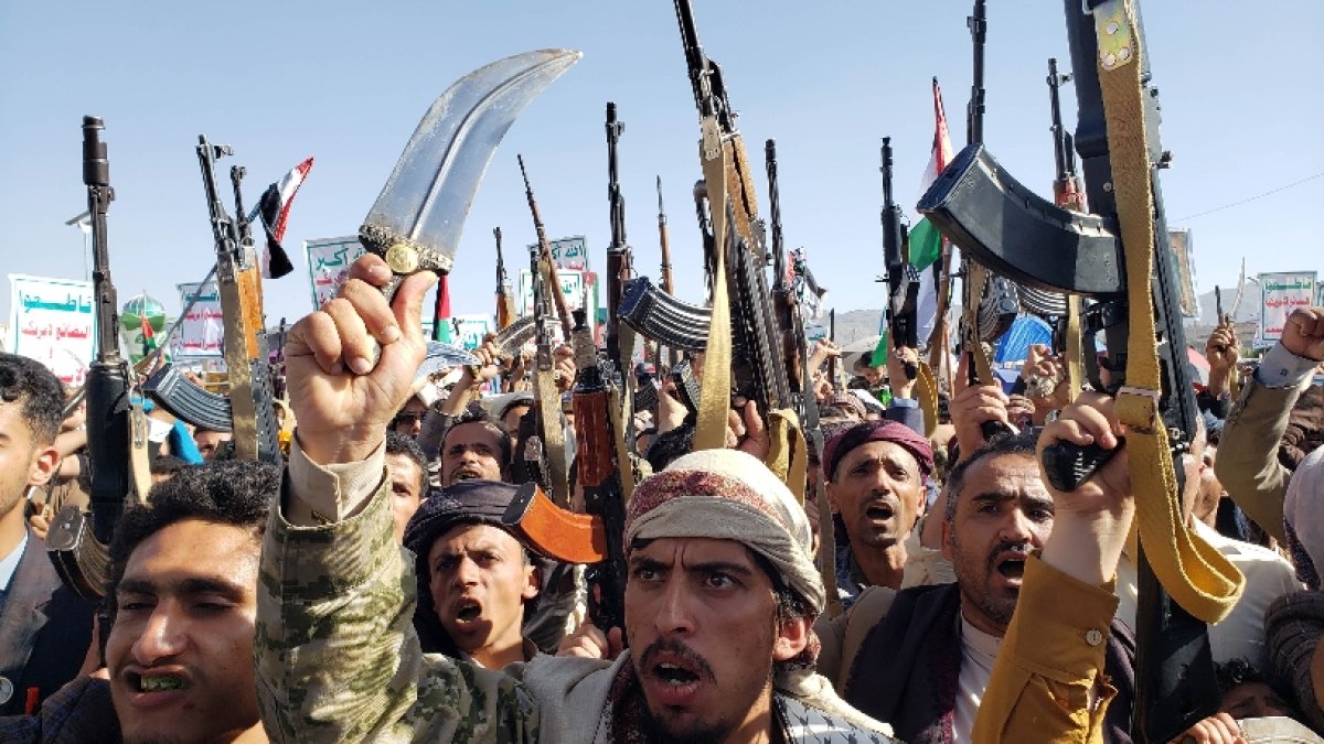 Hutíes protestan contra Israel y EEUU en Saná. EFE