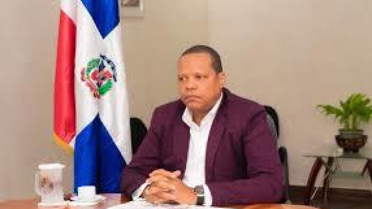 Alcántara dijo que el azúcar no  fluctúa hacia el alza.