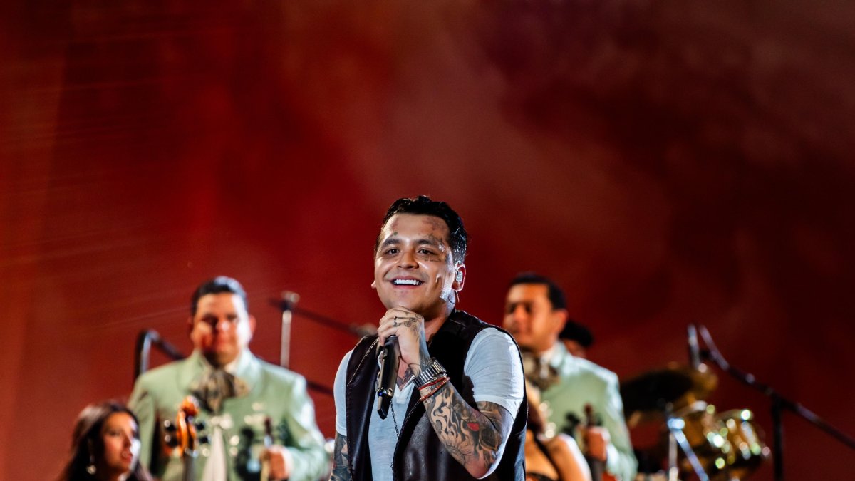 Cristian Nodal es un músico mexicano, nacido y criado en Sonora.
